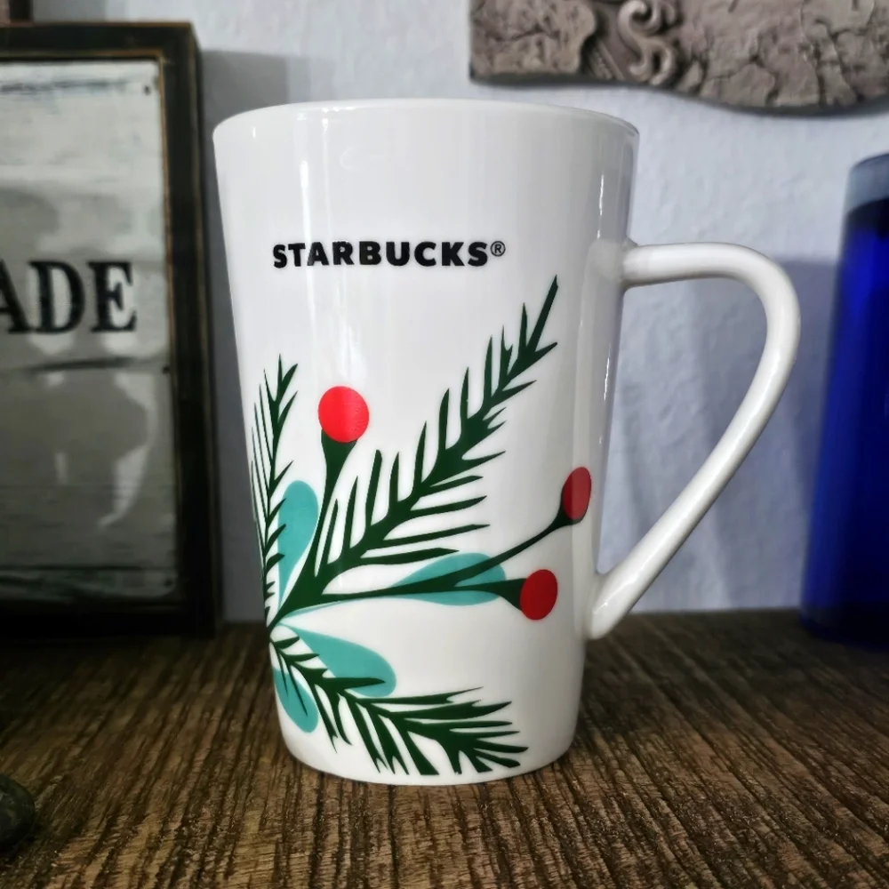 Starbucks Holly Berries Holiday Coffee Mug Cup 12 Oz 2020 Pine